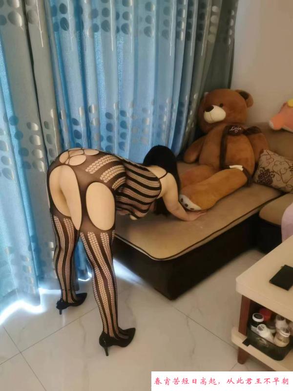 黑丝小奶牛 第2张
