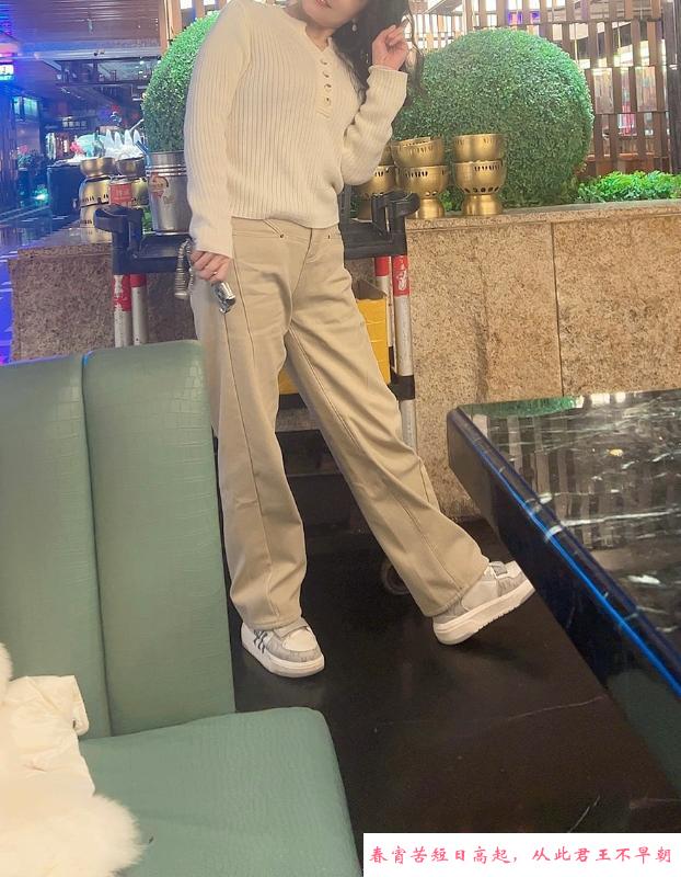 中项妹子 第1张