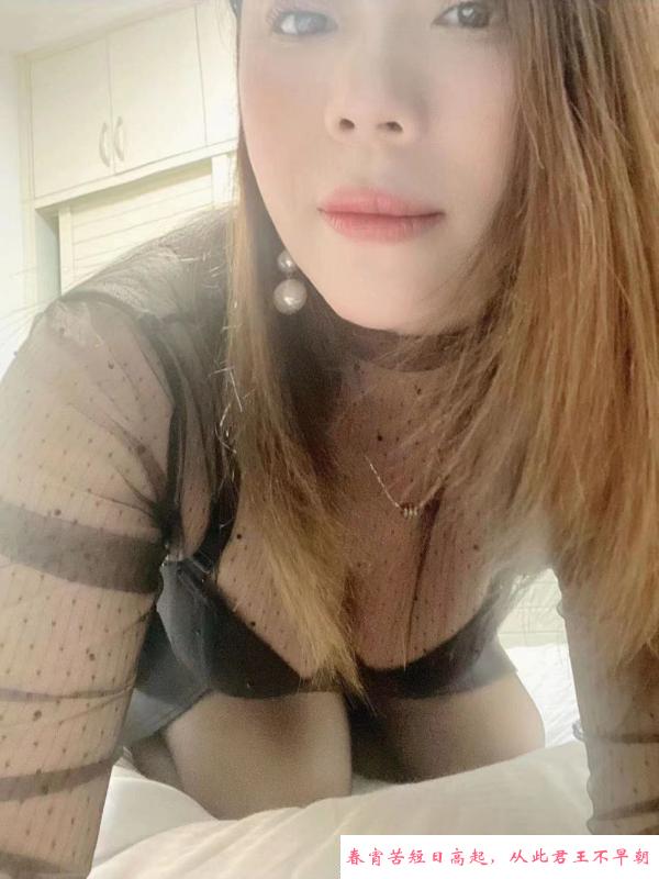 梁家河附近大屁股少妇 第1张