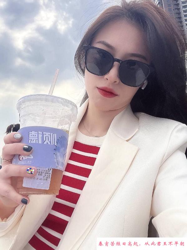长宁气质御姐 第1张