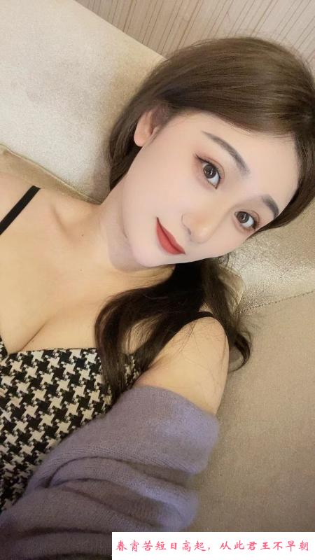 罗湖肥臀骚女素颜 第1张