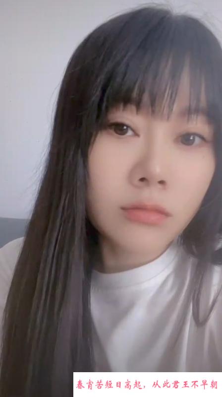 依依小姐姐 第1张
