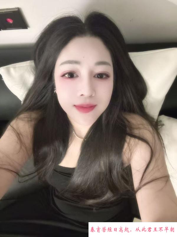 丰满长腿御姐梓琪 第2张