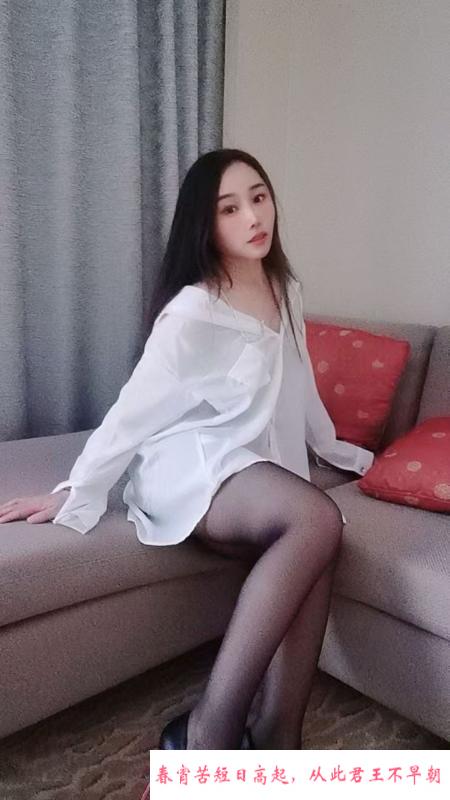 夜市兼职骚女 第3张