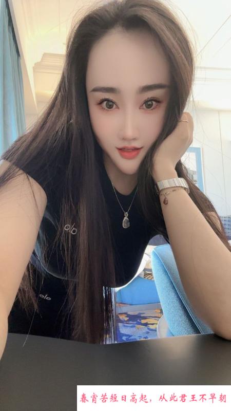 性感肤白翘臀熙若 第1张