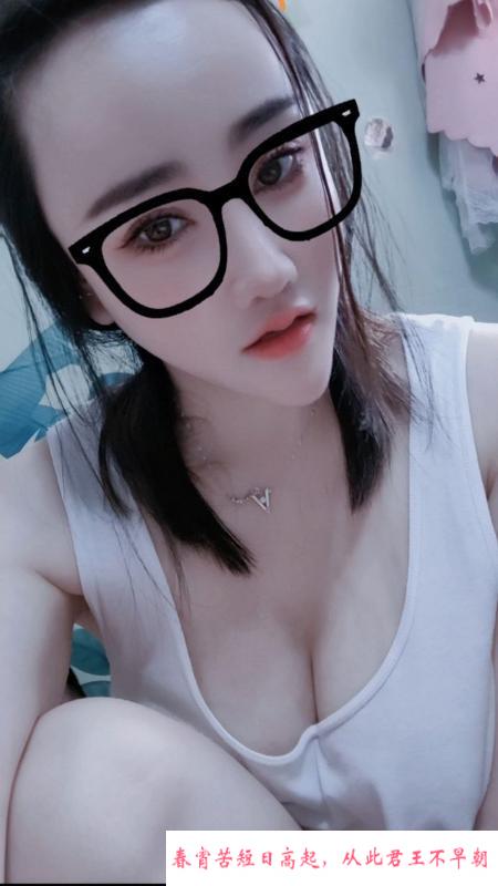 性感肤白翘臀熙若 第3张