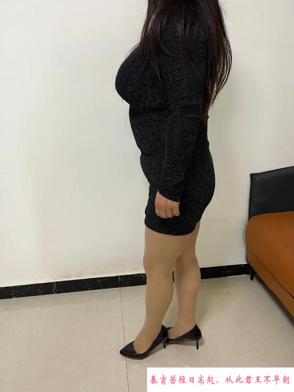 北工大地铁大屁股熟女 第1张