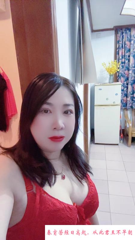 打卡巨乳熟女 第1张