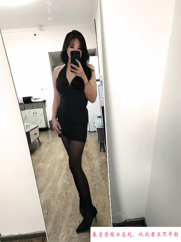 苗族娇小可人妹妹 第4张