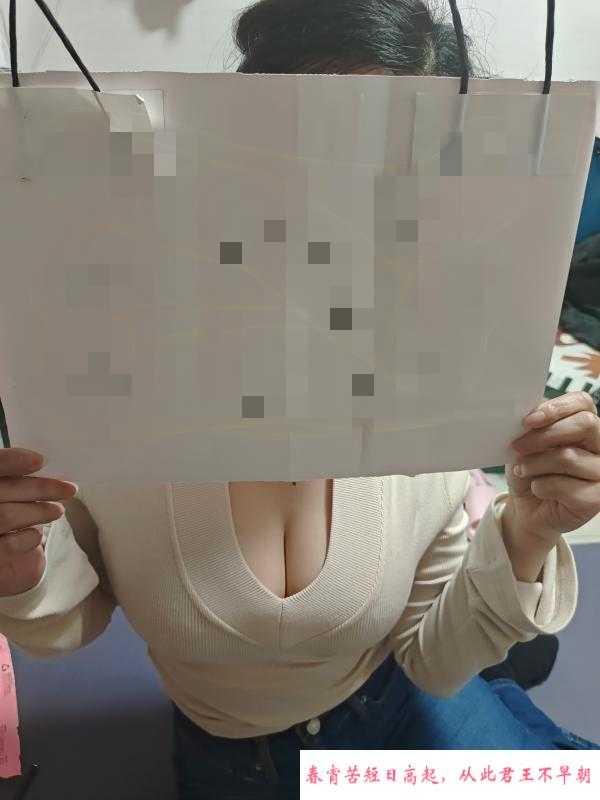 宝安坪洲巨乳肥臀御姐 第1张