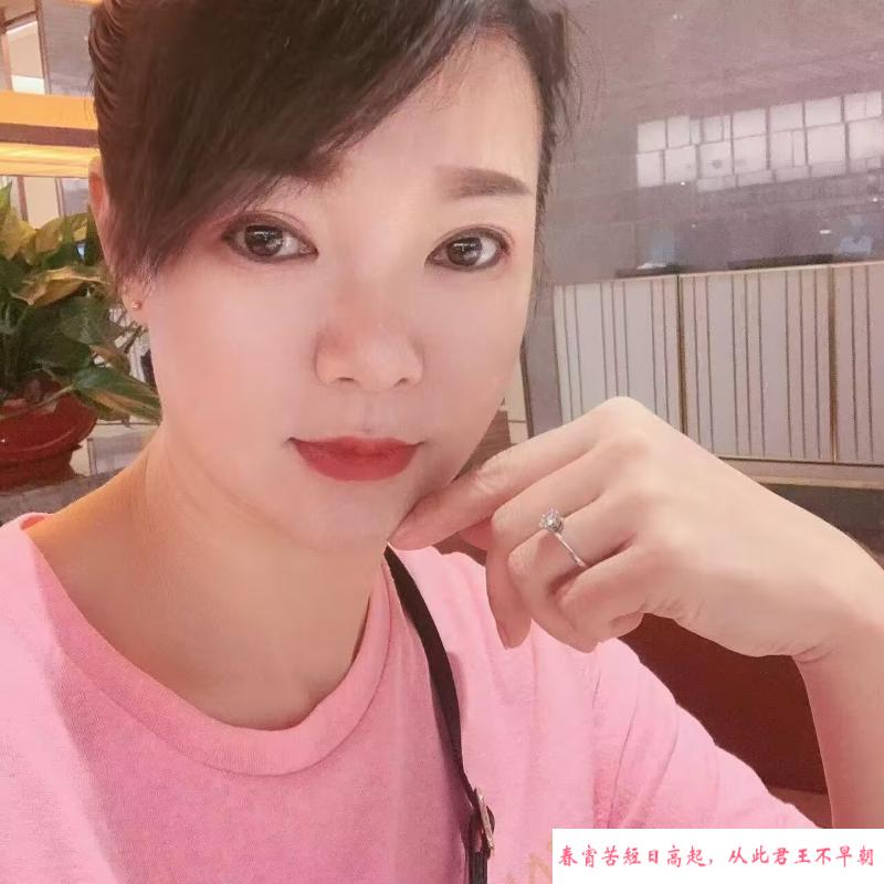 体验长腿熟女优雅 第1张