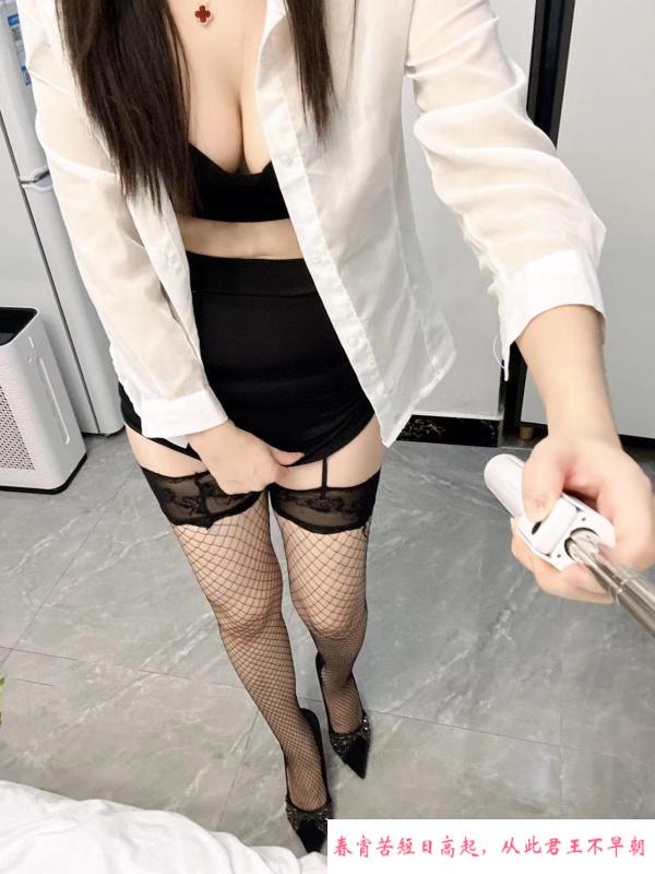 宝安翘臀少妇 第3张
