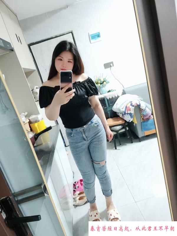 丰满微胖玥儿 第1张