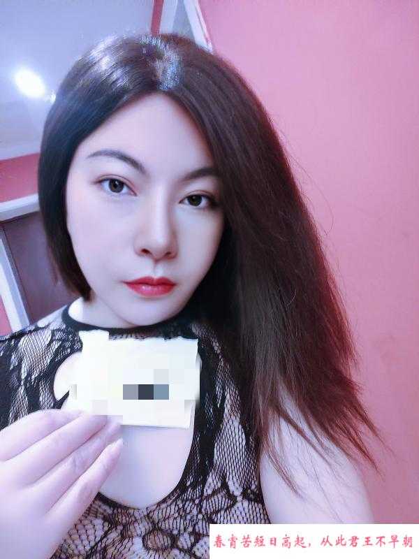 高跟黑丝女王 第1张