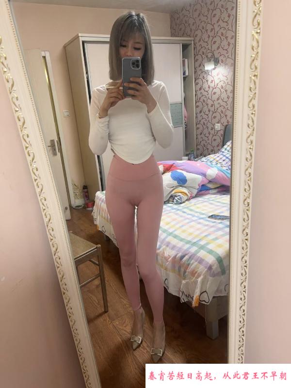长腿美人回归 第1张