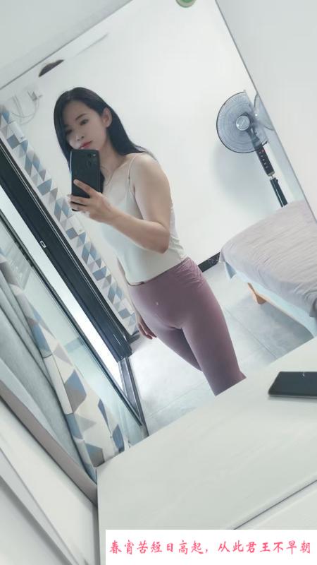 苗条活好骚妇 第2张