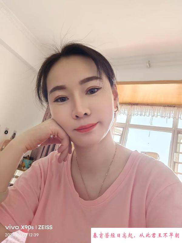 南京泰冯路张静 第2张