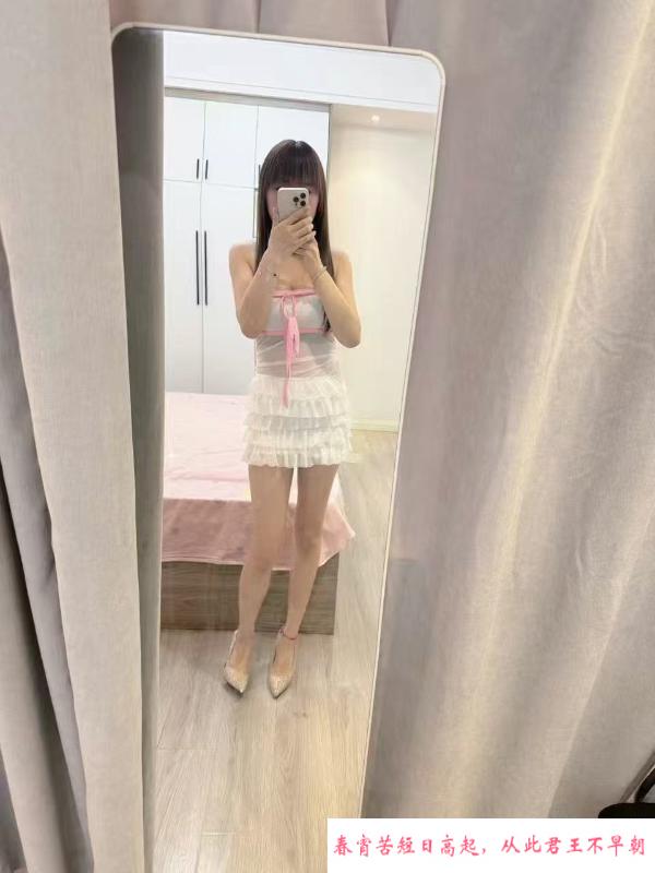 张府园地铁站大胸姐姐 第2张