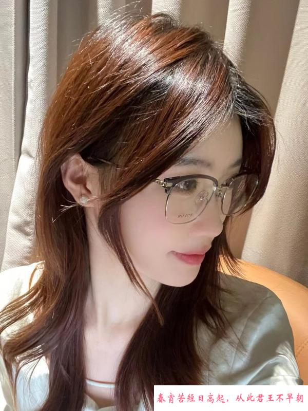 性感知性包臀美女 第1张