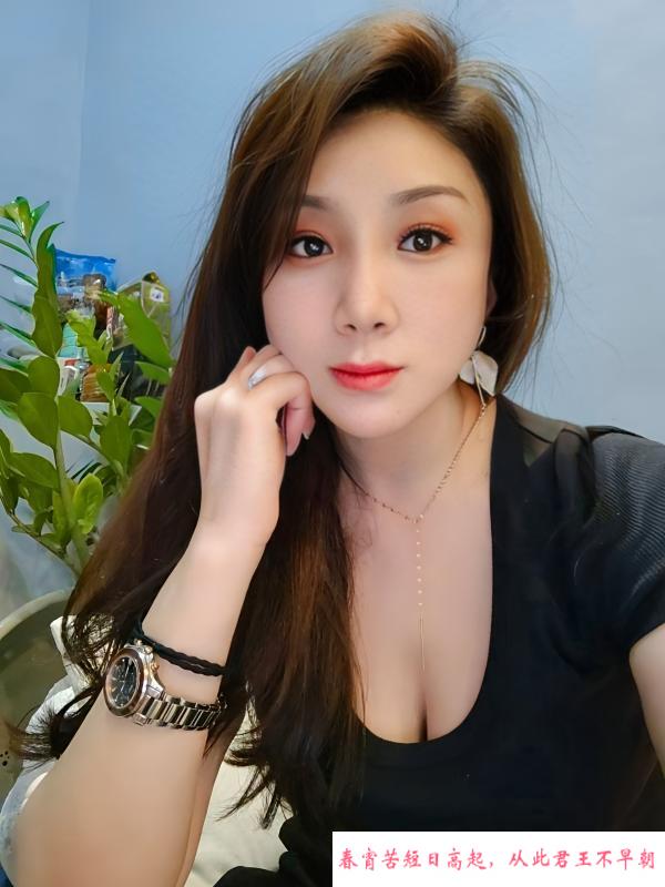 天河性感美少妇 第2张