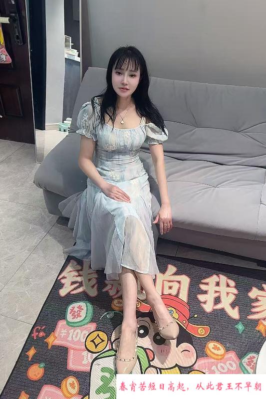 夫子庙美腿少妇 第2张