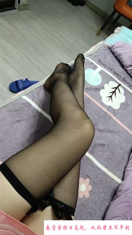 长腿黑丝熟女 第2张