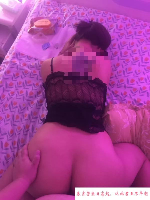 微胖少妇很会吹 第2张