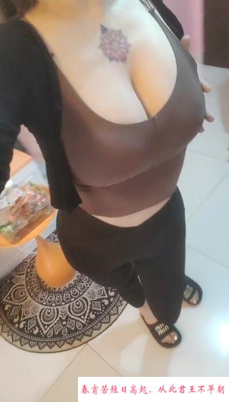 高个丰满型老师美美 第1张