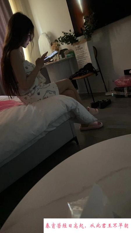 长宁廋廋大胸颜值妹子 第3张