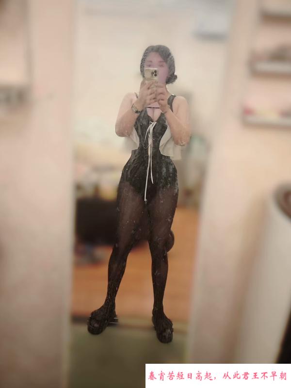 三通肥美熟妇 第4张