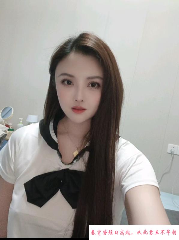 宝安性感李一桐 第1张