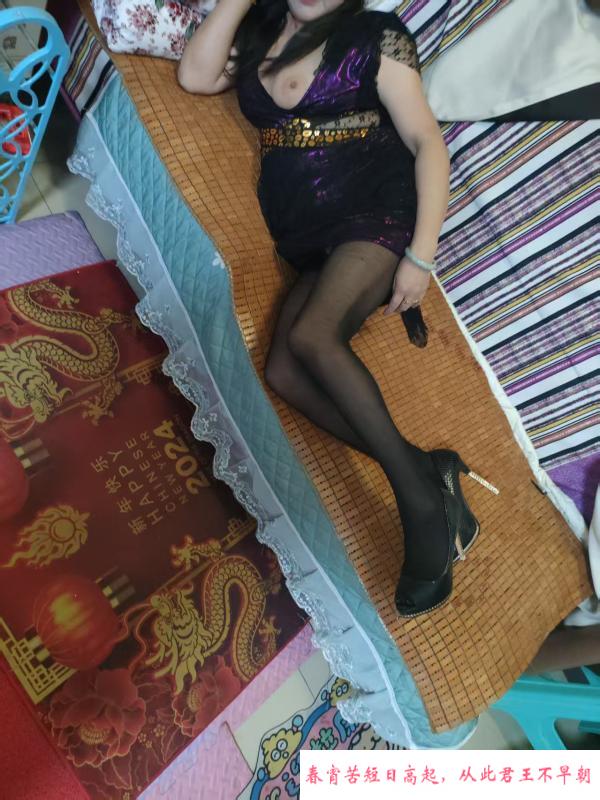 SM大胸泻火骚妇 第3张