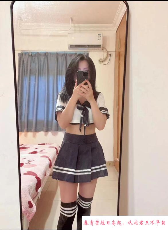 娇小可爱的小月月 第2张