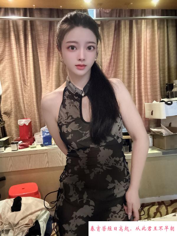 柒柒诱人大奶旗袍 第1张