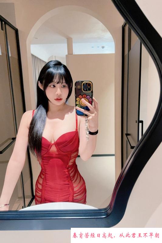 长腿细腰美女小团团 第2张