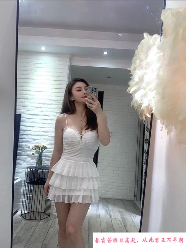 大胸颜值Tina 第2张