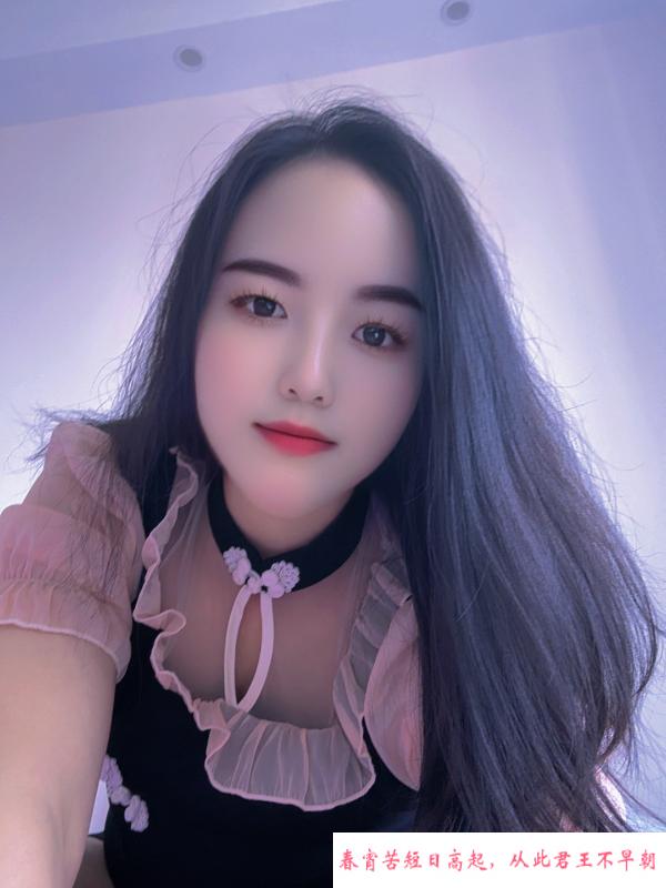 细腰大屁股骚女 第1张
