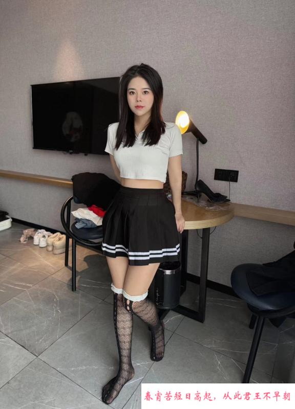 天河舌吻制服御姐 第3张