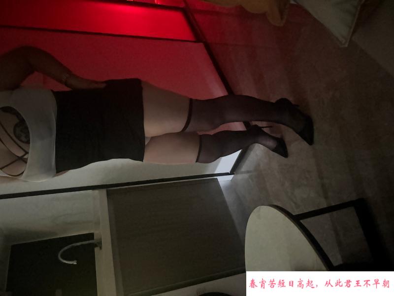 巨乳美妇朵朵 第1张