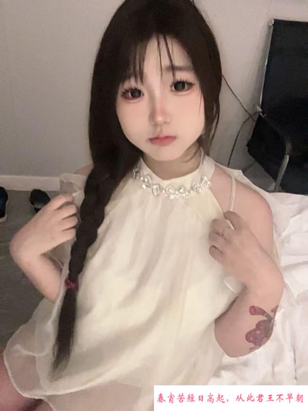 wt三点粉白虎嫩妹 第1张