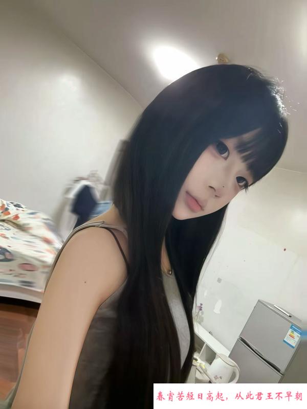 小巧玲珑型三点粉嫩妹 第1张