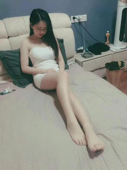 小市98年白嫩妹子 第2张