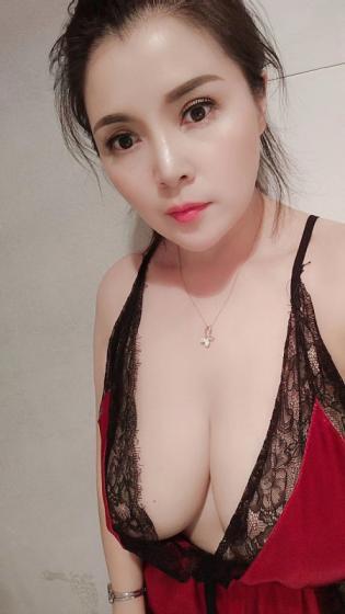 余杭区大奶控红玫瑰 第1张