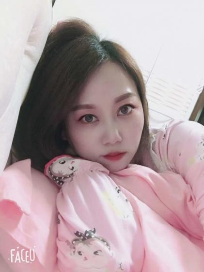 服务很好的美女 第2张