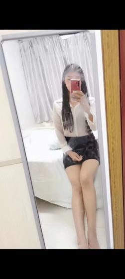宝安区胸圆挺的桃子 第1张