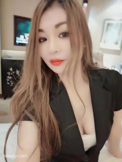 约了很多次的36D熟女 第1张