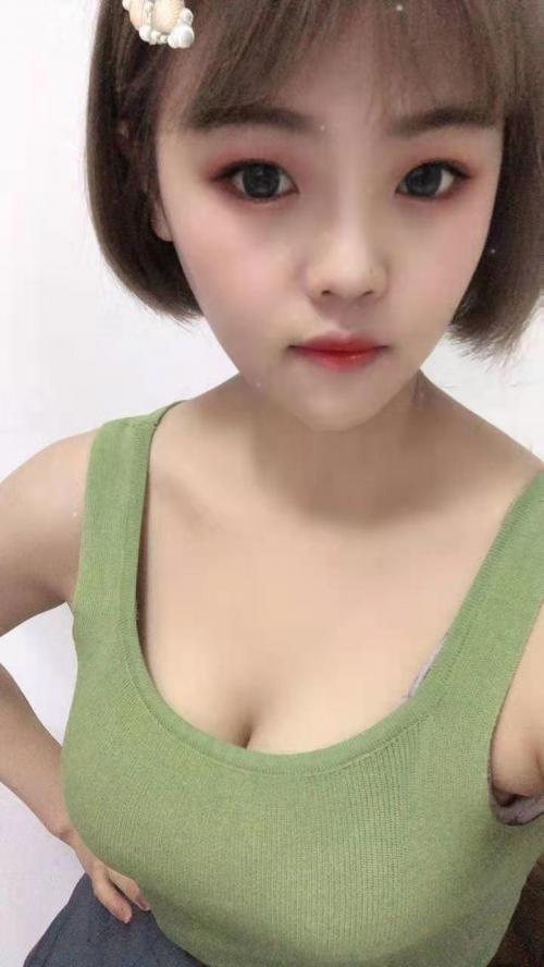 涪陵区童颜巨乳妹儿20出头 第2张
