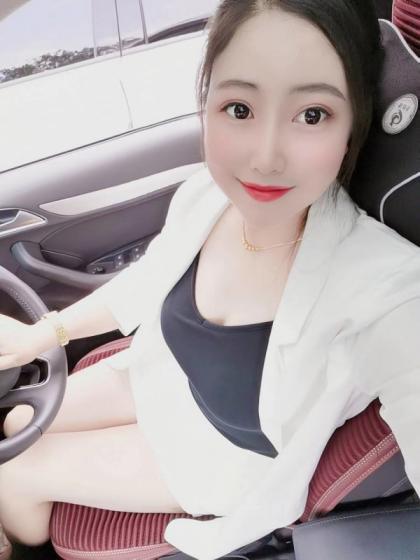 做医美的小少妇 第1张