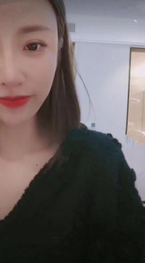 年轻漂亮但服务一般 第2张
