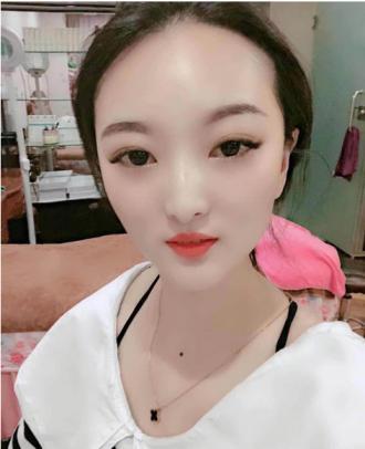 北环黑丝美女 第1张